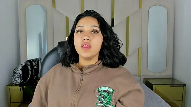 Snapshot of IsabellRodriguez18 chatting on 09-09-25, 03:17 IsabellRodriguez18 online show from 09-09-25, 03:17