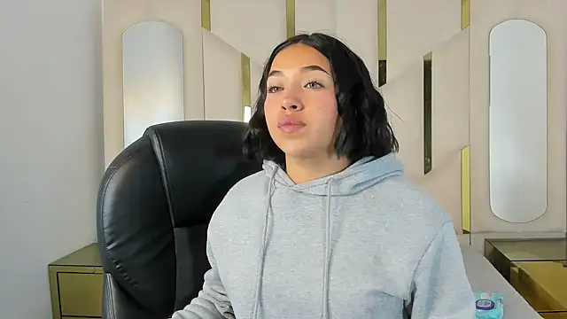 Snapshot of IsabellRodriguez18 chatting on 10-24-25, 03:14 IsabellRodriguez18 online show from 10-24-25, 03:14