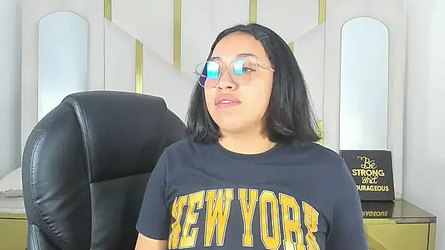 Snapshot of IsabellRodriguez18 chatting on 11-14-25, 03:49 IsabellRodriguez18 online show from 11-14-25, 03:49