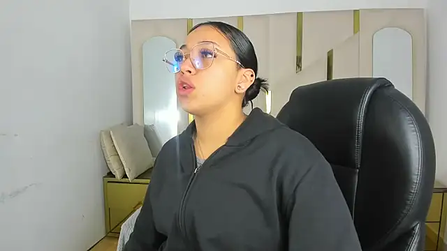 Snapshot of IsabellRodriguez18 chatting on 11-29-25, 03:53 IsabellRodriguez18 online show from 11-29-25, 03:53