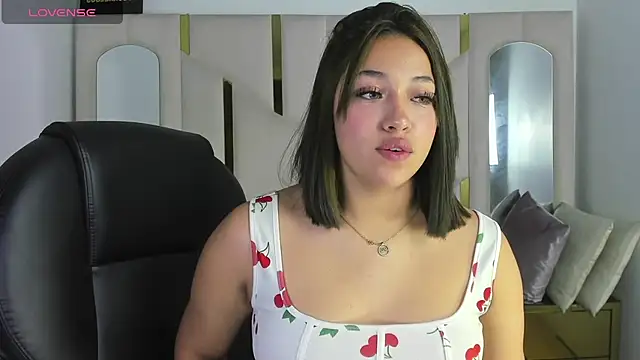 IsabellRodriguez18 online show from 02-11-26, 03:44