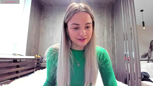 Mia   murrr online show from 12-04-25, 03:16