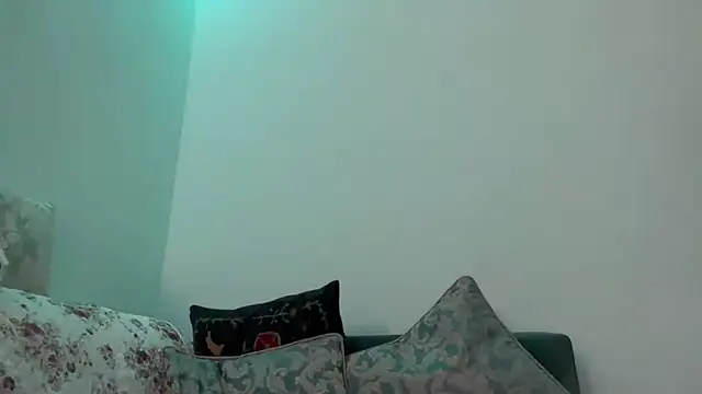 yunasuka online show from 02-11-25, 12:27