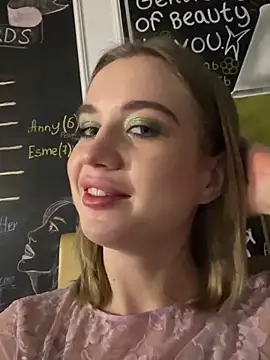 KiraMyers online show from 01-12-25, 12:01