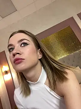 KiraMyers online show from 01-28-25, 04:29