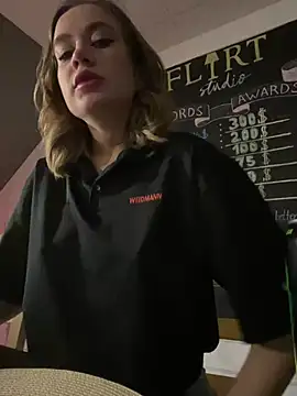 KiraMyers online show from 02-19-25, 05:38