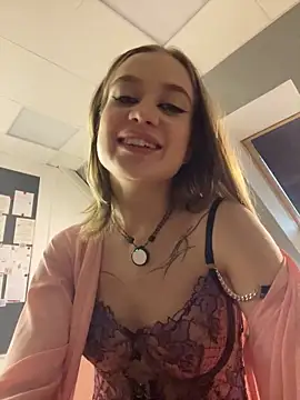 KiraMyers online show from 02-28-25, 08:42