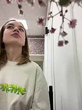 KiraMyers online show from 03-10-25, 04:07