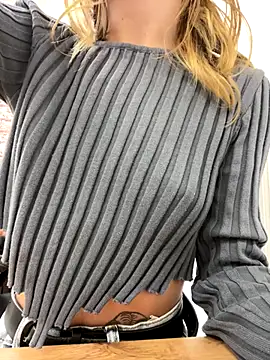 KiraMyers online show from 10-09-25, 04:43