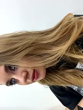 KiraMyers online show from 10-15-25, 04:45