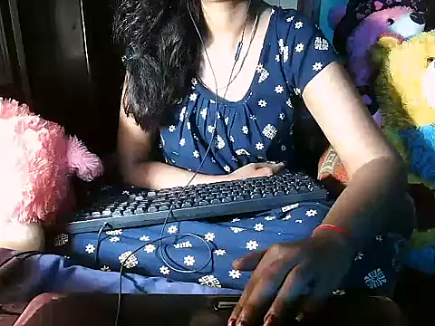 Snapshot of Half_Girlfriend_ chatting on 10-18-25, 06:41 Half Girlfriend  online show from 10-18-25, 06:41