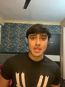 Snapshot of sunny49477 chatting on 12-26-24, 05:40 sunny49477 online show from 12-26-24, 05:40