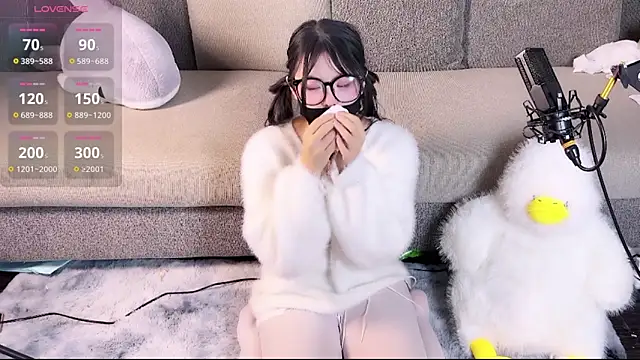 Snapshot of Yu_UwU_ chatting on 01-12-25, 03:36 Yu UwU online show from 01-12-25, 03:36