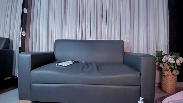 Samantha  cooper online show from 02-25-25, 02:33