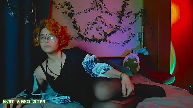 TrickyKitsune online show from 03-07-25, 03:49