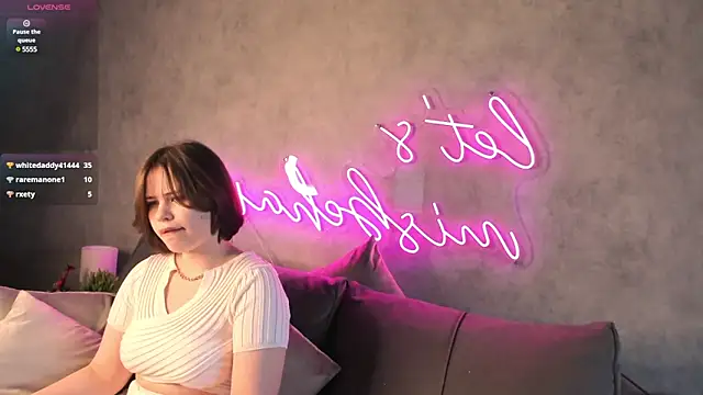 Snapshot of EricaElliott chatting on 01-25-25, 07:28 EricaElliott online show from 01-25-25, 07:28