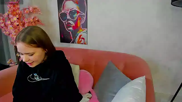 Snapshot of EricaElliott chatting on 02-02-25, 04:15 EricaElliott online show from 02-02-25, 04:15