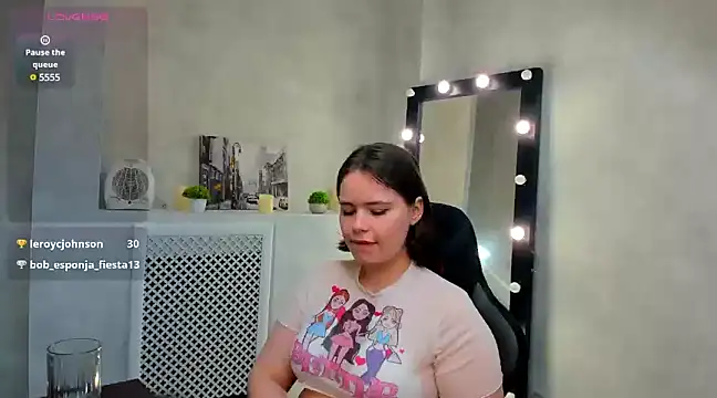 Snapshot of EricaElliott chatting on 02-26-25, 07:20 EricaElliott online show from 02-26-25, 07:20