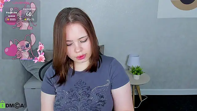 Snapshot of EricaElliott chatting on 10-04-25, 01:03 EricaElliott online show from 10-04-25, 01:03