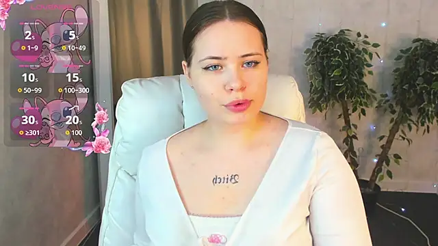 Snapshot of EricaElliott chatting on 10-06-25, 01:03 EricaElliott online show from 10-06-25, 01:03