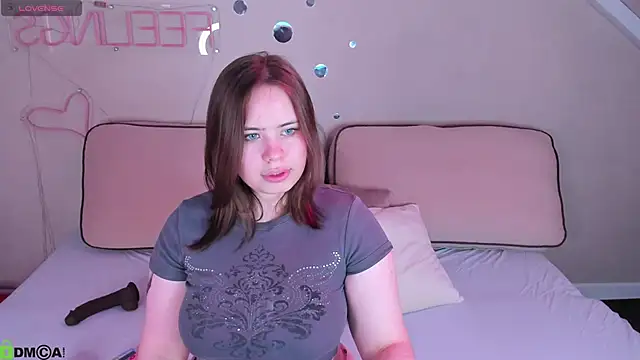 Snapshot of EricaElliott chatting on 10-17-25, 09:56 EricaElliott online show from 10-17-25, 09:56