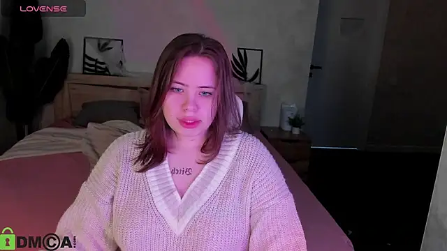 Snapshot of EricaElliott chatting on 10-25-25, 01:24 EricaElliott online show from 10-25-25, 01:24