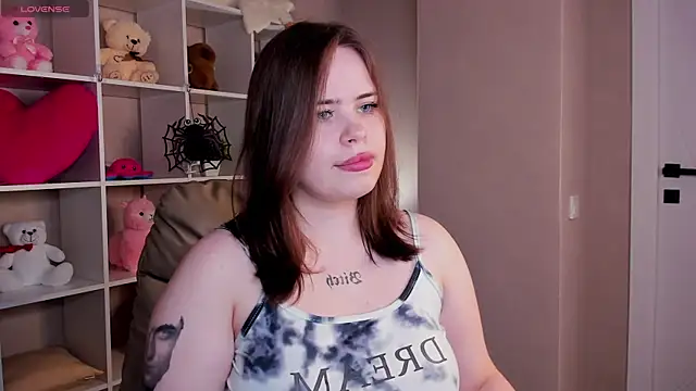 Snapshot of EricaElliott chatting on 11-18-25, 09:36 EricaElliott online show from 11-18-25, 09:36