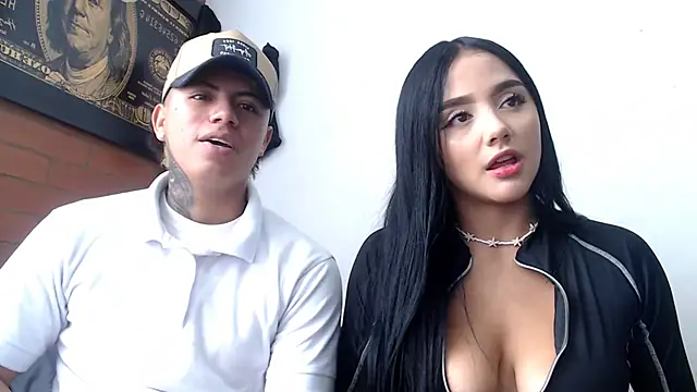 Snapshot of Thiago_x_Sahara chatting on 01-05-25, 02:52 Thiago x Sahara online show from 01-05-25, 02:52