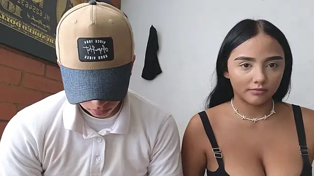 Snapshot of Thiago_x_Sahara chatting on 02-02-25, 03:49 Thiago x Sahara online show from 02-02-25, 03:49