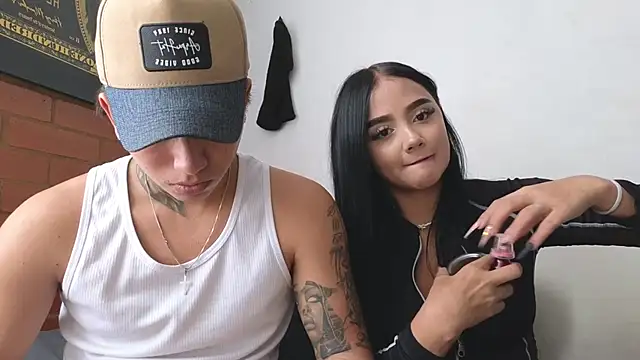 Snapshot of Thiago_x_Sahara chatting on 02-04-25, 04:18 Thiago x Sahara online show from 02-04-25, 04:18