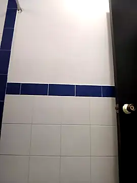 Snapshot of Mia_WAll chatting on 01-15-25, 01:20 Mia WAll online show from 01-15-25, 01:20