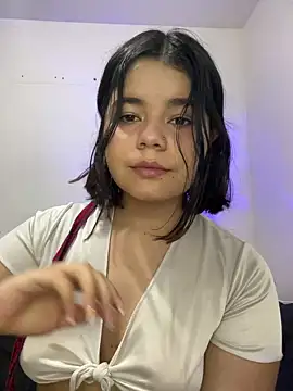 Snapshot of pretty_angela1 chatting on 12-24-24, 12:22 pretty angela1 online show from 12-24-24, 12:22