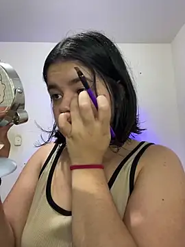 Snapshot of pretty_angela1 chatting on 12-26-24, 01:32 pretty angela1 online show from 12-26-24, 01:32