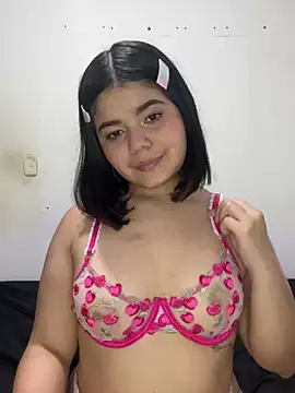 Snapshot of pretty_angela1 chatting on 01-13-25, 08:58 pretty angela1 online show from 01-13-25, 08:58