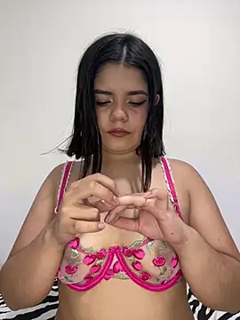 Snapshot of pretty_angela1 chatting on 01-25-25, 02:58 pretty angela1 online show from 01-25-25, 02:58