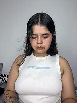 Snapshot of pretty_angela1 chatting on 02-25-25, 02:36 pretty angela1 online show from 02-25-25, 02:36