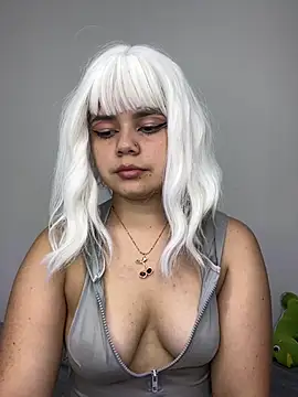 Snapshot of pretty_angela1 chatting on 03-12-25, 03:57 pretty angela1 online show from 03-12-25, 03:57