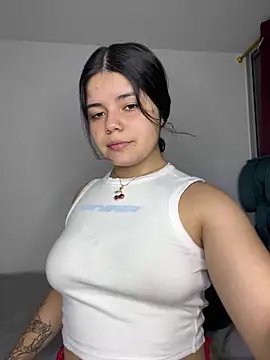 Snapshot of pretty_angela1 chatting on 03-23-25, 01:31 pretty angela1 online show from 03-23-25, 01:31