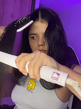 Snapshot of pretty_angela1 chatting on 10-21-25, 03:07 pretty angela1 online show from 10-21-25, 03:07