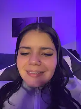 Snapshot of pretty_angela1 chatting on 11-08-25, 02:45 pretty angela1 online show from 11-08-25, 02:45