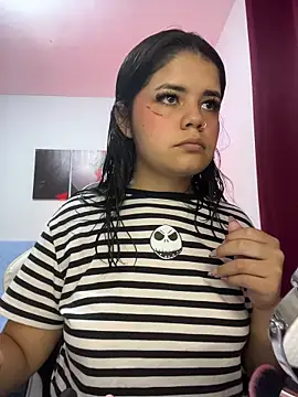 Snapshot of pretty_angela1 chatting on 11-16-25, 10:59 pretty angela1 online show from 11-16-25, 10:59