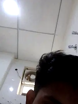 Snapshot of iamharryy chatting on 11-11-25, 11:10 iamharryy online show from 11-11-25, 11:10