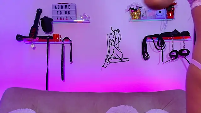 Snapshot of EmiF26 chatting on 09-15-25, 02:00 EmiF26 online show from 09-15-25, 02:00