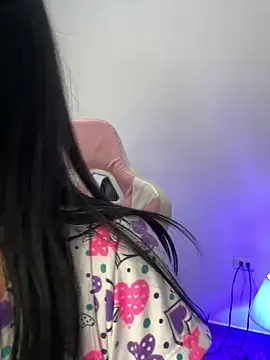 Snapshot of KarolRubi1 chatting on 03-06-25, 05:03 KarolRubi1 online show from 03-06-25, 05:03