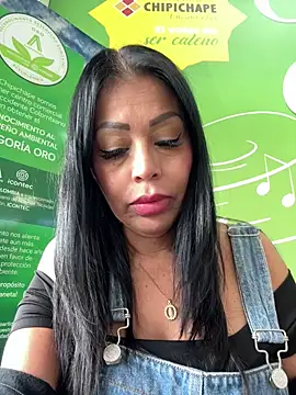 Snapshot of KarolRubi1 chatting on 03-17-25, 03:29 KarolRubi1 online show from 03-17-25, 03:29