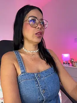 KarolRubi1 online show from 04-12-26, 08:03