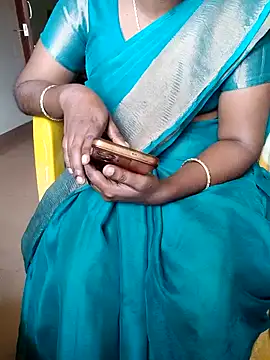 Snapshot of Tamil_roja69 chatting on 12-25-24, 07:35 Tamil roja69 online show from 12-25-24, 07:35