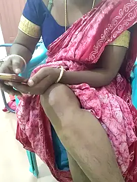 Snapshot of Tamil_roja69 chatting on 01-30-25, 12:18 Tamil roja69 online show from 01-30-25, 12:18