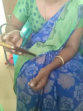 Snapshot of Tamil_roja69 chatting on 01-30-25, 12:06 Tamil roja69 online show from 01-30-25, 12:06