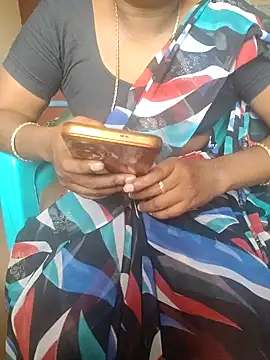 Snapshot of Tamil_roja69 chatting on 02-08-25, 07:26 Tamil roja69 online show from 02-08-25, 07:26